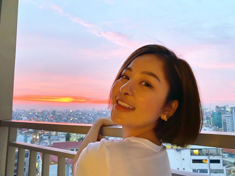 Tháng 4/2019, hot girl - diễn viên Trâm Anh vướng ồn ào lộ clip nhạy cảm với bạn trai cũ. Giữa ồn ào, người đẹp không có bất kì động thái nào cũng không lên tiếng.