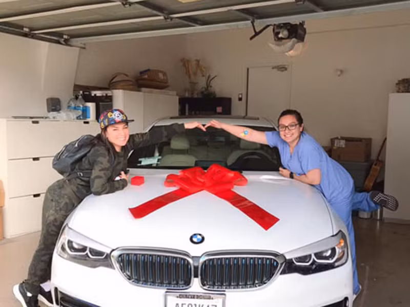 Wendy cũng từng làm mẹ ngạc nhiên khi tặng chiếc xe hơi nhân dịp sinh nhật và ngày của mẹ.