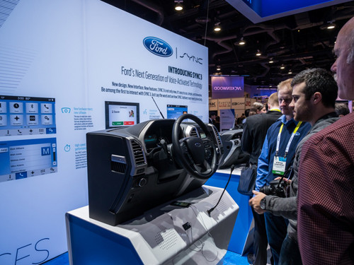 Công nghệ SYNC 3 nhanh hơn, trực quan hơn và dễ sử dụng hơn nhờ việc cải thiện khả năng phản hồi các lệnh điều khiển của người lái.