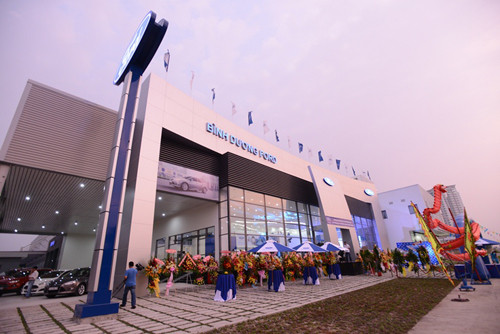 Toàn cảnh đại lý ủy quyền mới Bình Dương Ford.