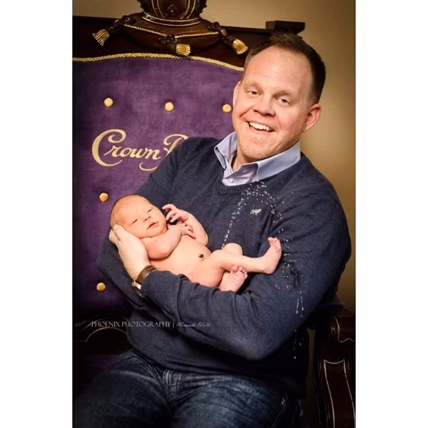 Mời bạn cùng xem những hình ảnh khác trong chùm ảnh những tai nạn "khó đỡ" khi chụp ảnh cho trẻ.