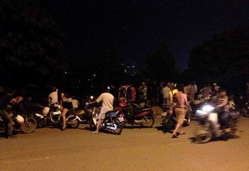 Ha Noi: Nam thanh nien chet chay gan cong vien Hoa Binh-Hinh-2