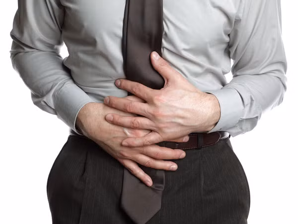 Chữa bệnh đường tiêu hóa. Lá bạc hà được cho là giúp cải thiện dòng chảy của mật thông qua dạ dày, giúp tăng tốc độ và dễ dàng tiêu hóa. Vì lý do này, uống trà bạc hà là một biện pháp khắc phục cho chứng đầy hơi và cũng có thể làm giảm đau và khó chịu từ đầy hơi.