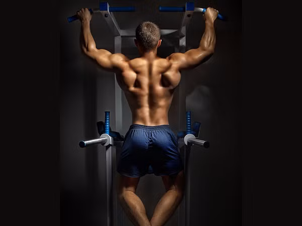 Lười vận động. Thể chất bạn trở nên yếu đuối, kém linh hoạt do lười vận động, điều này cũng ảnh hưởng đến sự lưu thông máu trong cơ thể. Khi lưu thông máu bị ảnh hưởng sẽ tăng nguy cơ bệnh não và tim.