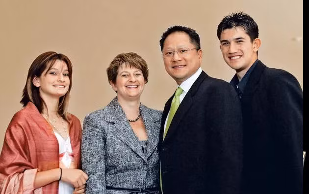 Ty phu cong nghe Jensen Huang: Tu so 0 toi nguoi giau thu 13 TG-Hinh-3