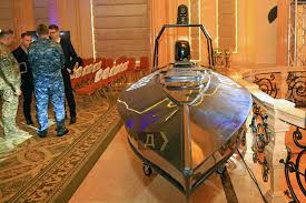 Ngoài khả năng cảm tử, Stalker 5.0 còn đóng vai trò hậu cần với một ngăn đặc biệt để chứa vũ khí, thiết bị và các vật dụng khác. Ngoài ra, Stalker 5.0 còn có thể thực hiện các hoạt động trinh sát, tuần tra ven biển và sông ngòi.