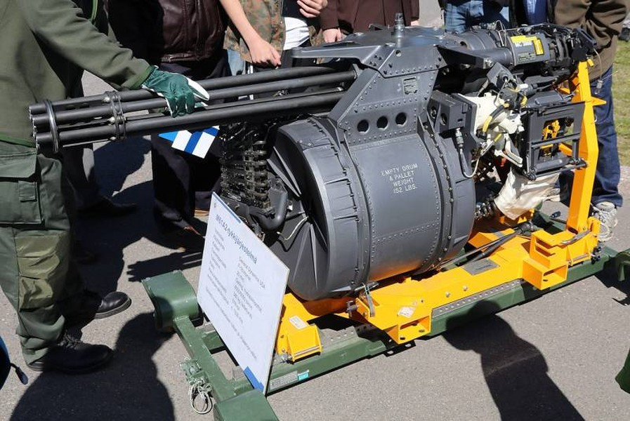 Mặc dù vậy, họ từ chối bình luận về khả năng trang bị cho quân đội các hệ thống pháo nòng xoay cao tốc kiểu Gatling. Bên cạnh đó, Bộ Quốc phòng nước này cũng không bình luận về thông tin nói trên.