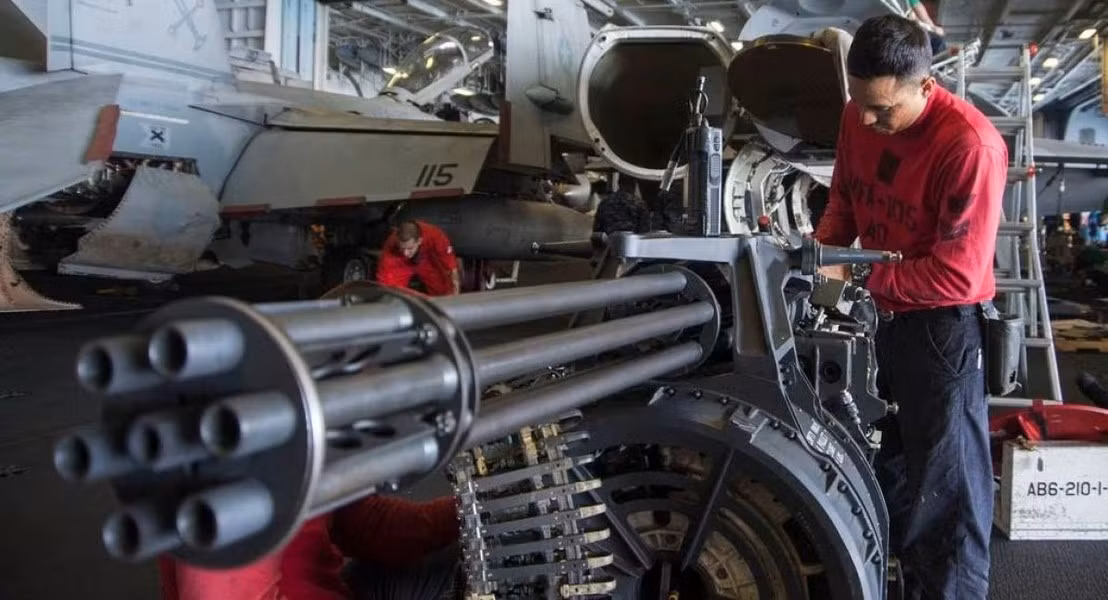 Điều thú vị là ngày nay các tập đoàn công nghiệp quốc phòng lớn của Israel như Rafael hay IAI (Israel Aerospace Industries) có một số giải pháp khác nhau để chống lại UAV.