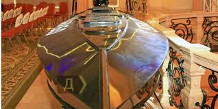 Trước đó, người đứng đầu Tổng cục Tình báo Kirill Budanov cho biết, việc phát triển tàu không người lái của hải quân có khả năng tấn công các mục tiêu trên mặt nước cả trên biển và trên bờ biển đã cho phép Ukraine tiêu diệt 1/3 Hạm đội Biển Đen của Nga. Người đứng đầu cơ quan tình báo quân sự tự tin rằng, tương lai của các trận hải chiến nằm ở tàu không người lái. (Nguồn ảnh: Topwar, Militanyi...).