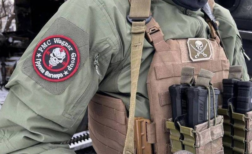 Với nỗ lực của Prigozhin và chỉ huy Dmitry Utkin (người có biệt danh Wagner, sau đó trở thành tên của PMC), một đơn vị vũ trang đặc biệt đã ra đời. Mặc dù ban đầu có quân số ít nhưng họ đã thể hiện rất tốt trong các trận chiến thời điểm 2014 - 2015.
