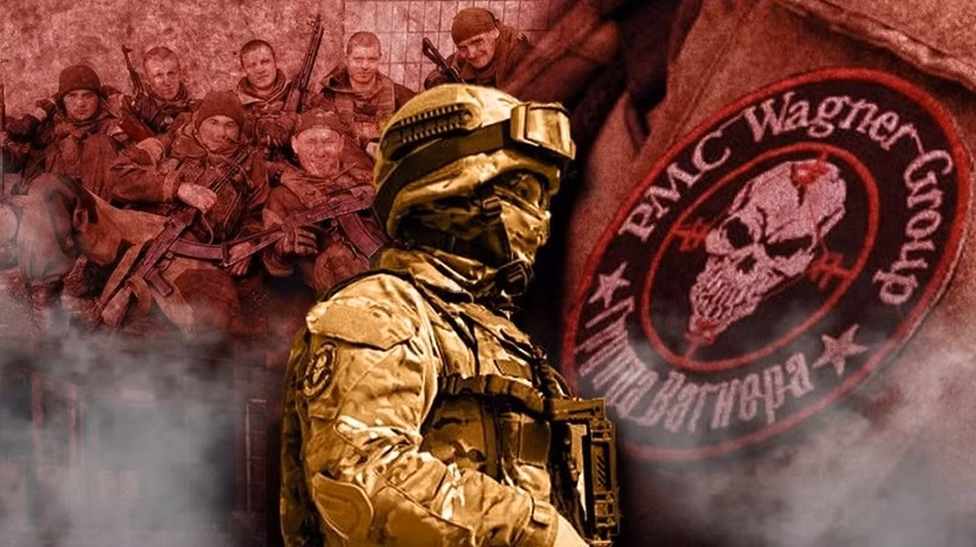 Đội quân Wagner đã tiến vào thành cổ Palmyra, phá hủy các khu vực kiên cố của phiến quân khủng bố IS tại Akerbat, tiếp theo họ băng qua toàn bộ sa mạc Syria đến sông Euphrates.