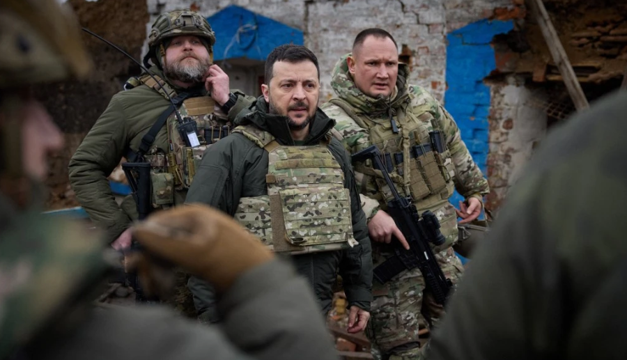 Trước đó, ngày 6/2, Tổng thống Zelenksy ký sắc lệnh thành lập lực lượng chuyên biệt về drone, bao gồm thiết bị bay không người lái, xuồng không người lái (USV), hay phương tiện không người lái mặt đất (UGV).