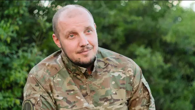 Ngoài ra, Sukharevsky còn là tác giả của khẩu hiệu nổi tiếng “Bachish - bắn”, ngày nay thường được nghe thấy trong các bài hát.