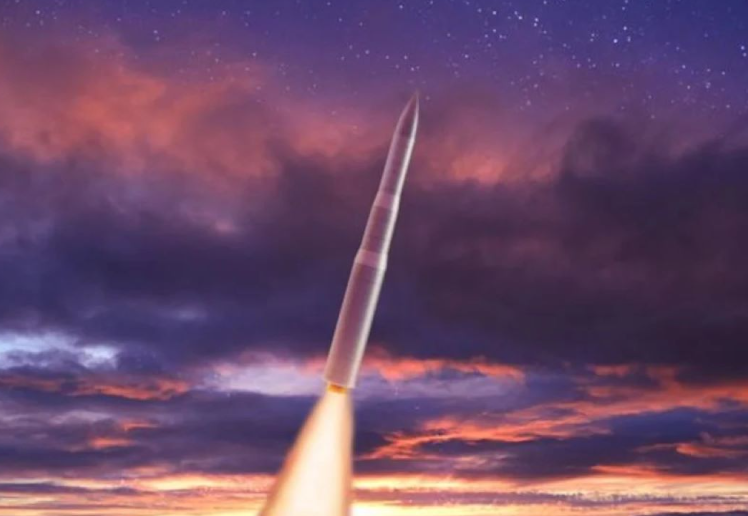 Lockheed Martin nhận được hợp đồng phát triển đầu đạn hạt nhân cho tên lửa đạn đạo xuyên lục địa LGM-35 Sentinel vào cuối tháng 10 năm ngoái. Dự kiến đến tháng 10/2039, Lockheed Martin sẽ thiết kế và đưa vào sản xuất một đầu đạn tương đối rẻ cho tên lửa đạn đạo MK.21A, được phát triển trên cơ sở đầu đạn Mk.21 từ tên lửa đạn đạo Minuteman-III.