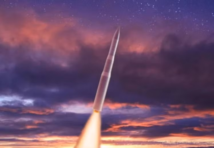 Lockheed Martin nhận được hợp đồng phát triển đầu đạn hạt nhân cho tên lửa đạn đạo xuyên lục địa LGM-35 Sentinel vào cuối tháng 10 năm ngoái. Dự kiến đến tháng 10/2039, Lockheed Martin sẽ thiết kế và đưa vào sản xuất một đầu đạn tương đối rẻ cho tên lửa đạn đạo MK.21A, được phát triển trên cơ sở đầu đạn Mk.21 từ tên lửa đạn đạo Minuteman-III.