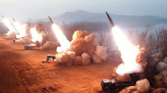 Với tầm bắn 300km, các tên lửa ATACMS này cho phép Ukraine tấn công vào bất kỳ nơi nào trên các phần lãnh thổ Ukraine mà Nga đang kiểm soát, trong đó có bán đảo Crimea (Nga sáp nhập năm 2014). Trước vụ tấn công ngày 23/6, Ukraine từng dùng tên lửa ATACMS để tấn công Crimea. Theo Bộ trưởng Quốc phòng Nga Andrei Belousov, hồi tháng 5 có 10 quả ATACMS nhắm tới cầu Crimea đã bị bắn hạ.