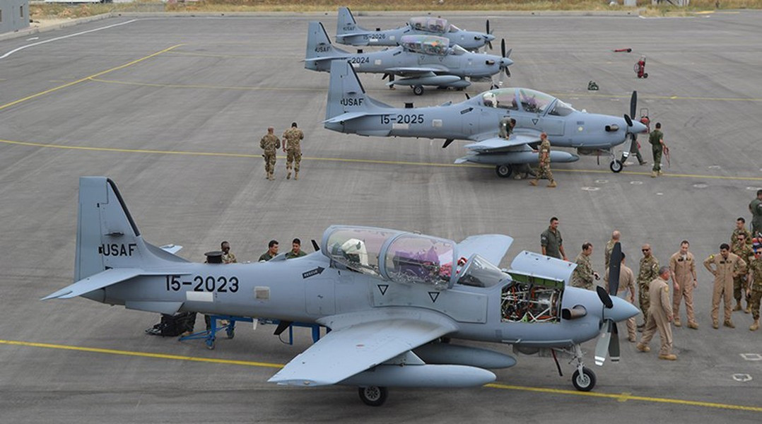 Ví dụ như chiếc Mojave từ General Atomics, thực sự không chỉ là một máy bay không người lái tấn công mà còn là nền tảng trinh sát đáng tin cậy, hoặc lựa chọn khác là chiếc Bayraktar TB2 đã có màn thể hiện rất ấn tượng thời gian qua.