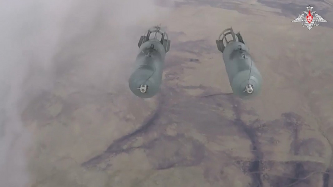 Việc sử dụng bom FAB-500T tích hợp module UMPC trong cả hai vụ tấn công nói trên là lần đầu tiên được ghi nhận trong cuộc chiến tại Ukraine. Chưa rõ ngoài hai quả bom chưa nổ nói trên thì còn bao nhiêu vụ đánh phá nữa huy động vũ khí này.