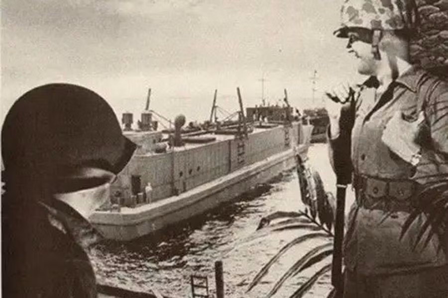 Năm 1945, Hải quân Mỹ biến sà lan đông lạnh thành nhà máy sản xuất kem hàng hải đầu tiên trên thế giới.
