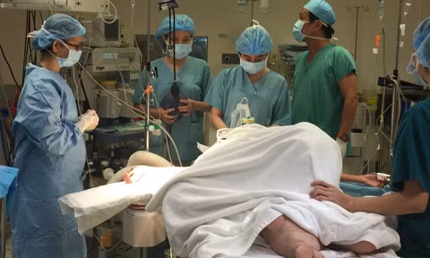 Noi kho cua thieu nu Hue mang doi chan khong lo-Hinh-2