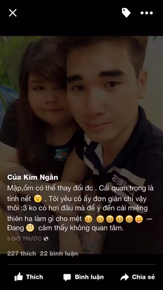 Tuy vậy, Hồng Việt tỏ ra là người rất cương quyết về vấn đề này. Anh chàng đã không ít lần lên mạng khẳng định mình sẽ không quan tâm đến những lời bàn tán, bình phẩm của người ngoài. “Tôi yêu cô ấy, đơn giản chỉ vậy thôi".