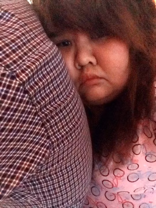 Hiện tại, bản thân Kim Ngân đang rất hạnh phúc với mối tình qua mạng của mình. Nàng béo vui vẻ thường xuyên nhật những hình ảnh tình cảm giữa mình và bạn trai Hồng Việt lên mạng khiến không ít bạn trẻ FA cũng phải ghen tị.