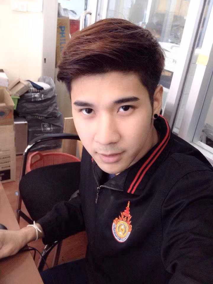 Trên mạng Thái Lan, nhiều cô gái bình luận, cho biết sẽ tìm đến đúng chuyến xe buýt ở Bangkok nơi Oishi làm việc để được tận mắt nhìn ngắm anh chàng hot boy một lần. Một số cô gái còn “phát cuồng” đến mức cho rằng chỉ cần thấy Oishi là họ sẽ không bị… say xe nữa.