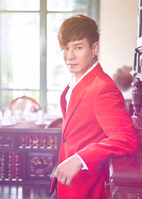 Sau “Trọn đời bên em” phần 1, Lý Hải tiếp tục cho ra 9 phần nữa liên tục cho đến năm 2010. Thành công của series này đã giúp ông bố 4 con trở thành nghệ sĩ đắt show nhất nhì showbiz.