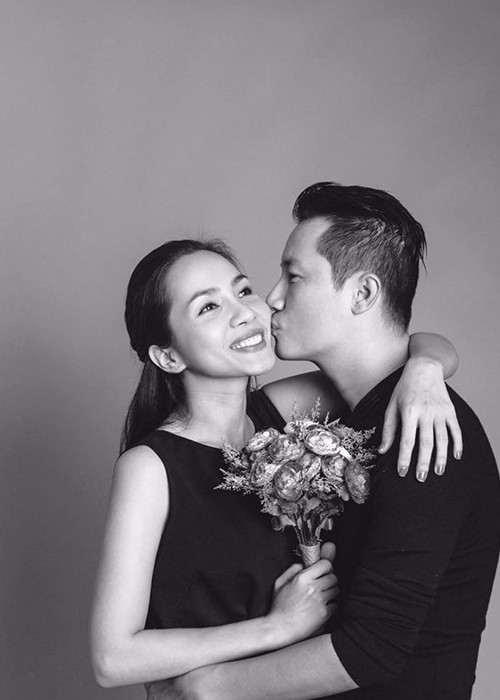 Hoàng Bách kể, Thanh Thảo khi yêu anh còn là cô sinh viên, 21 tuổi, chưa biết gì ngoài đi học và được gia đình chiều chuộng.