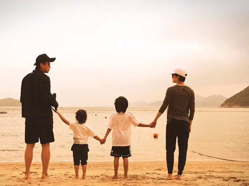 Theo Sina, Đặng Siêu - Tôn Lệ là cặp vợ chồng kiểu mẫu của làng giải trí Hoa ngữ trong nhiều năm qua. Mời quý độc giả xem video "Cách nhận biết người có biểu hiện nhiễm virus Corona". Nguồn VTC