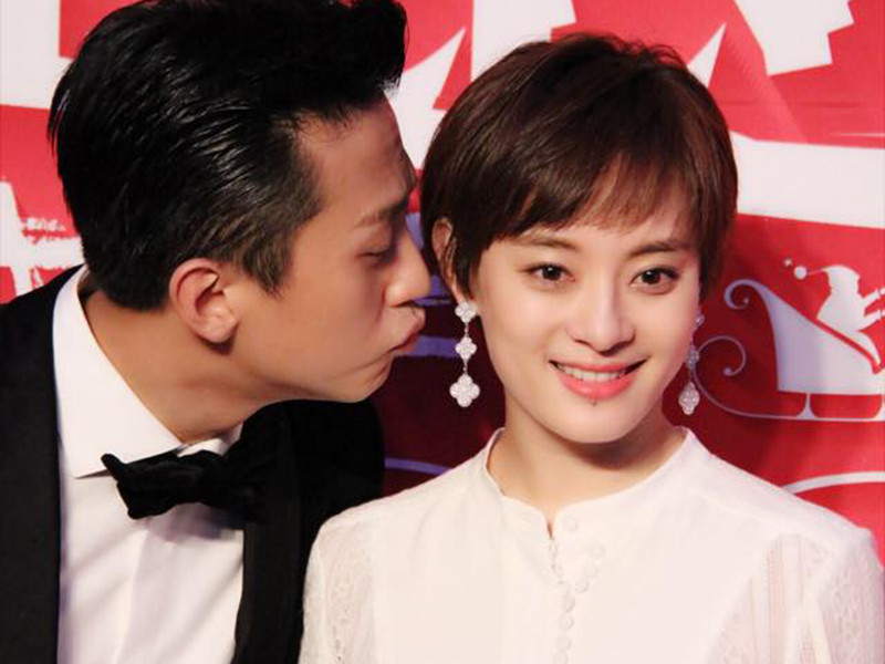 Nam diễn viên luôn giúp vợ chăm sóc con cái.