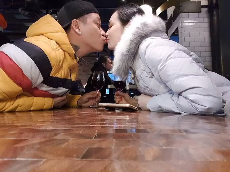 Bà xã của Tuấn Hưng còn giỏi giang khi có sự nghiệp kinh doanh riêng.