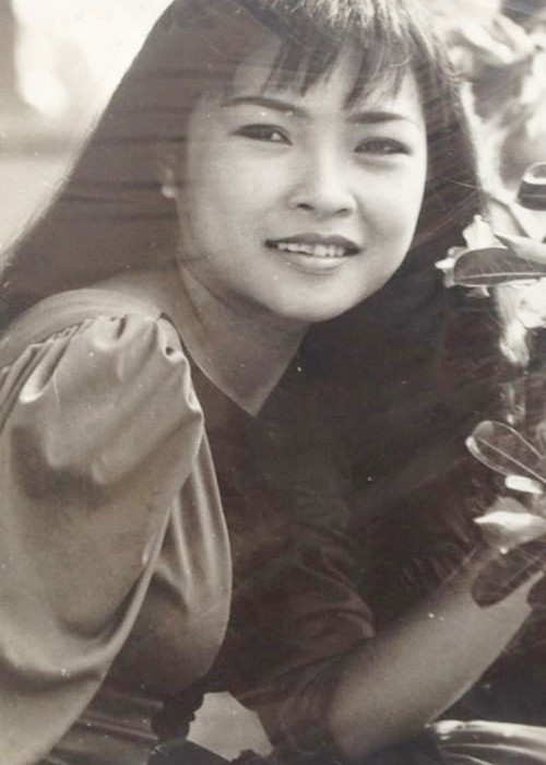 Phương Thanh sinh năm 1973 tại Thanh Hóa trong một gia đình có bố mẹ đều là nghệ sĩ hoạt động trong quân đội. Năm 6 tuổi, cô theo gia đình vào Nam sinh sống. Ảnh: Người đưa tin