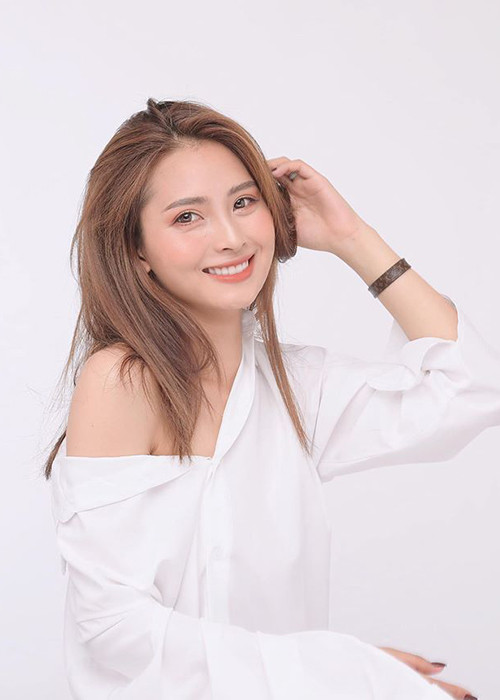 Nữ MC cho biết, cô thường xuyên nhận được những lời gạ gẫm đi ăn với mức giá ngày càng cao từ 3.000 USD đến 5000 USD.