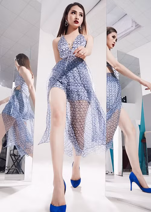 Nếu như trước đây, Huyền Trang cảm thấy bực mình khi nhận được những lời mời khiếm nhã thì bây giờ, cô không còn bận tâm vì đã bị làm phiền quá nhiều.