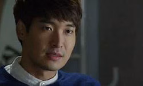 Nghe tieng la phat ra tu phong ngu cua vo bau voi ban than, toi lang ca nguoi