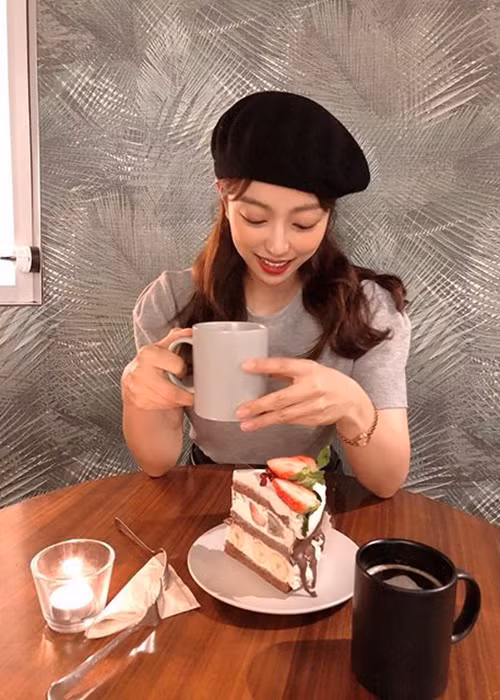 Nhan sắc của Im Hyun Joo nhận được nhiều lời khen ngợi.