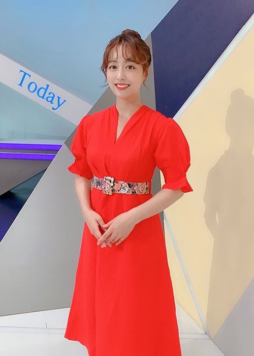 Nữ MC cho rằng nếu có bất kỳ người đàn ông nào có ý bình luận mang tính quấy rối, cô sẽ đề nghị họ mặc áo ngực vào một ngày hè nóng nực.