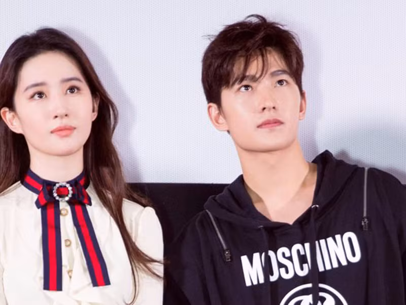 Lưu Diệc Phi và Dương Dương hiện chưa lên tiếng về nghi vấn đã kết hôn, sắp làm đám cưới.