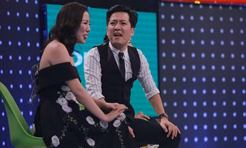 Sao Viet mang dong nghiep ra dua qua tron: Thieu hai huoc, thua vo duyen!-Hinh-4