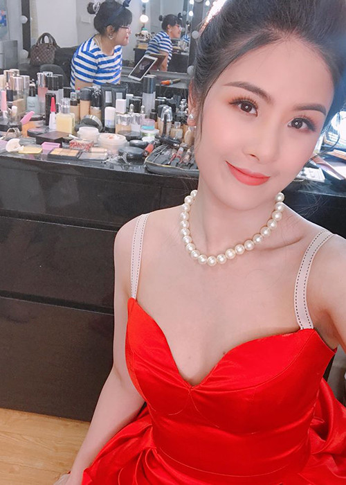 Nhan sắc của Ngọc Hân ngày càng mặn mà.