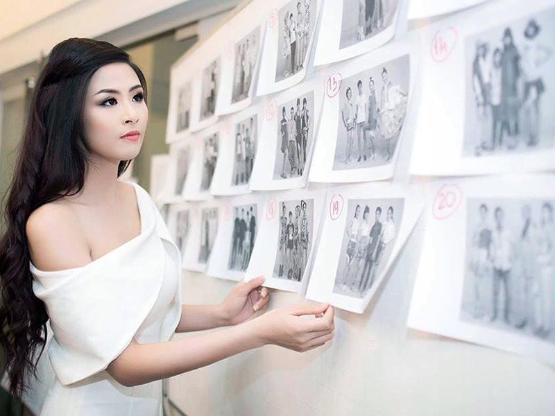 Các mẫu áo dài của Ngọc Hân được nhiều sao Việt thích thú.