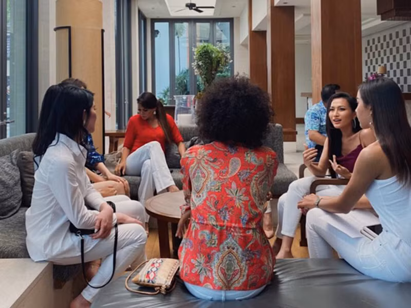 Hoài Sa được đánh giá cao trong những ngày đầu tại cuộc thi bởi sự thân thiện cùng nhan sắc rạng rỡ.