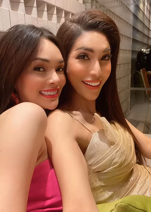 Cuộc thi Hoa hậu Chuyển giới Quốc tế 2020 chính thức bắt đầu từ ngày 25/2. Các thí sinh sẽ tham gia các hoạt động của cuộc thi và trải qua các vòng thi gồm: người đẹp tài năng, trang phục dân tộc, đêm thi bán kết và đêm chung kết diễn ra vào tối 7/3.