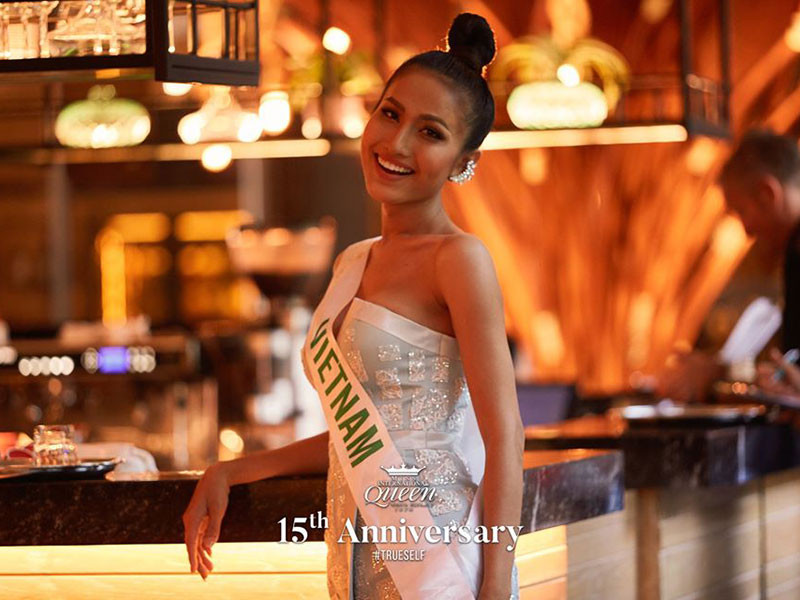 Hoài Sa sở hữu gương mặt xinh đẹp, vóc dáng thon gọn. Tuy nhiên, hình thể của chân dài đến từ An Giang khá mảnh mai. Bản thân Hoài Sa cũng tự nhận thấy mình khá gầy.