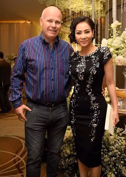 Thu Minh luôn được ông xã chiều chuộng.