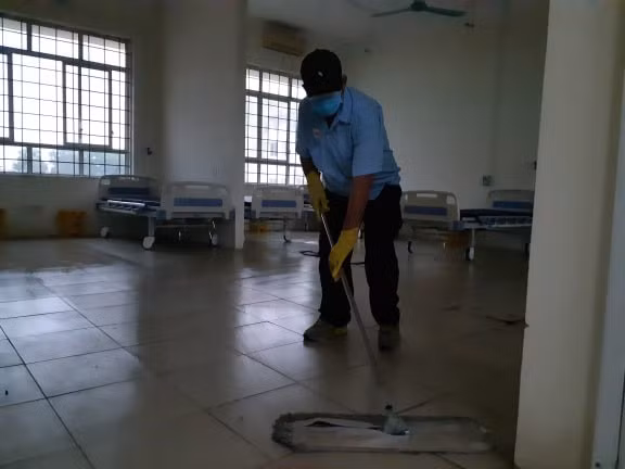 Vệ sinh được dọn dẹp sạch sẽ.