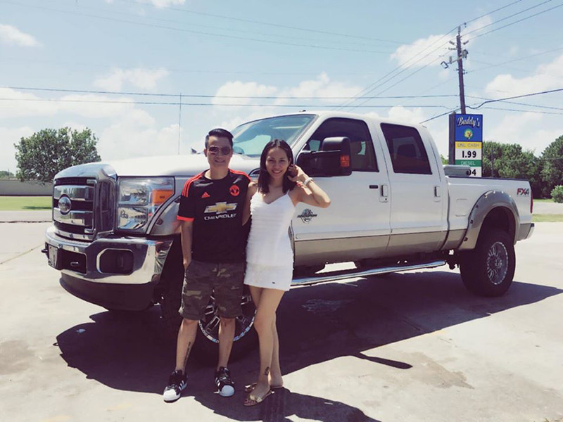 Sau khi kết hôn, cô lui về hậu trường để chăm sóc gia đình.