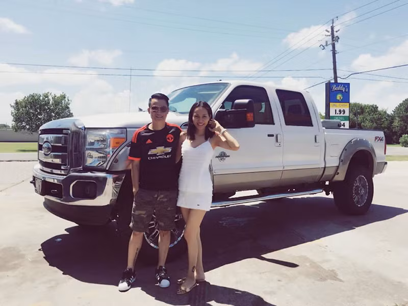 Sau khi kết hôn, cô lui về hậu trường để chăm sóc gia đình.