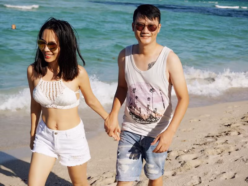 Mới đây, Hoàng Bách quyết định đi triệt sản vì quá thương vợ mang nặng đẻ đau.